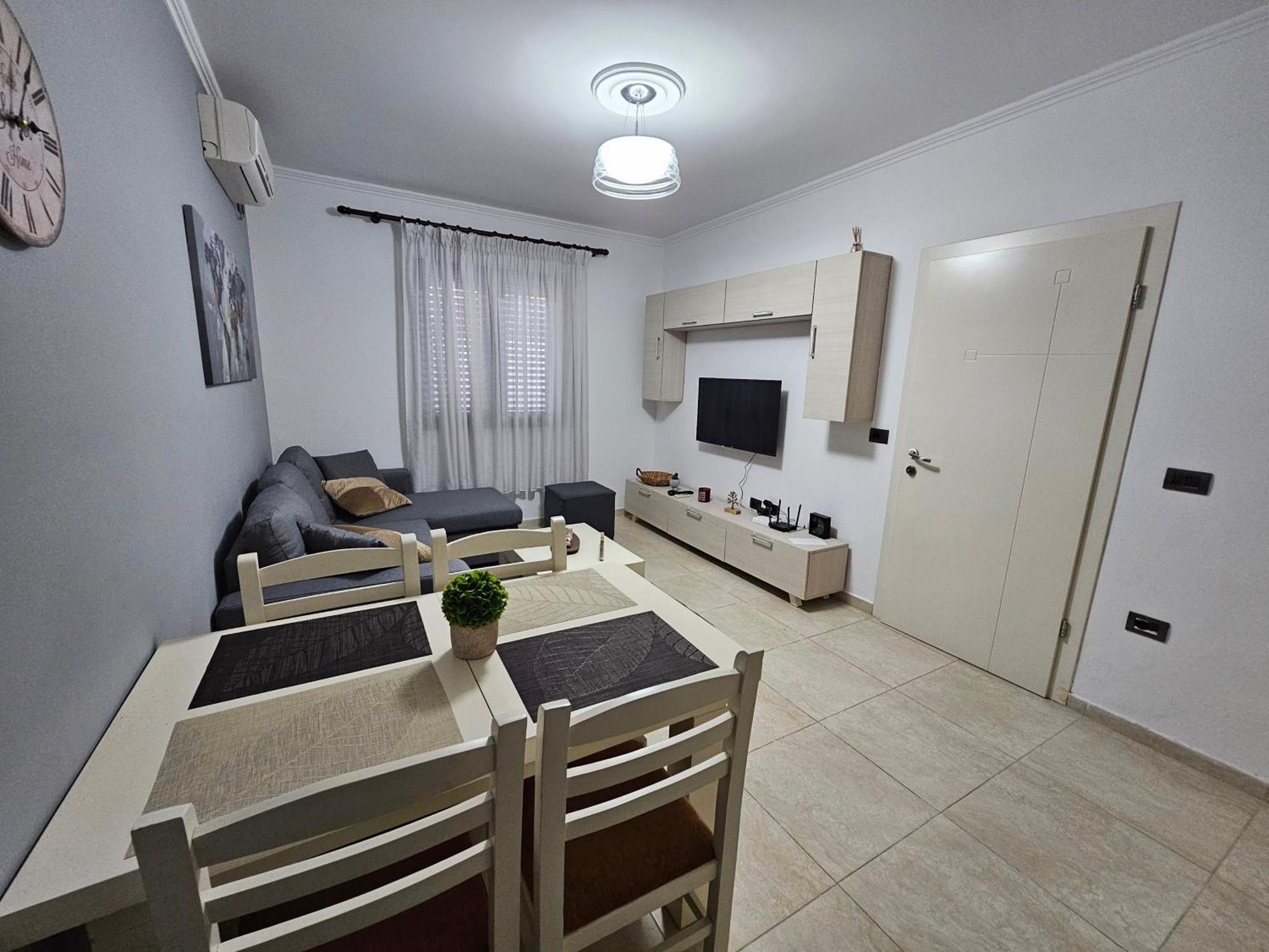 Wanderlust Tirana 2 Apartamento Exterior foto