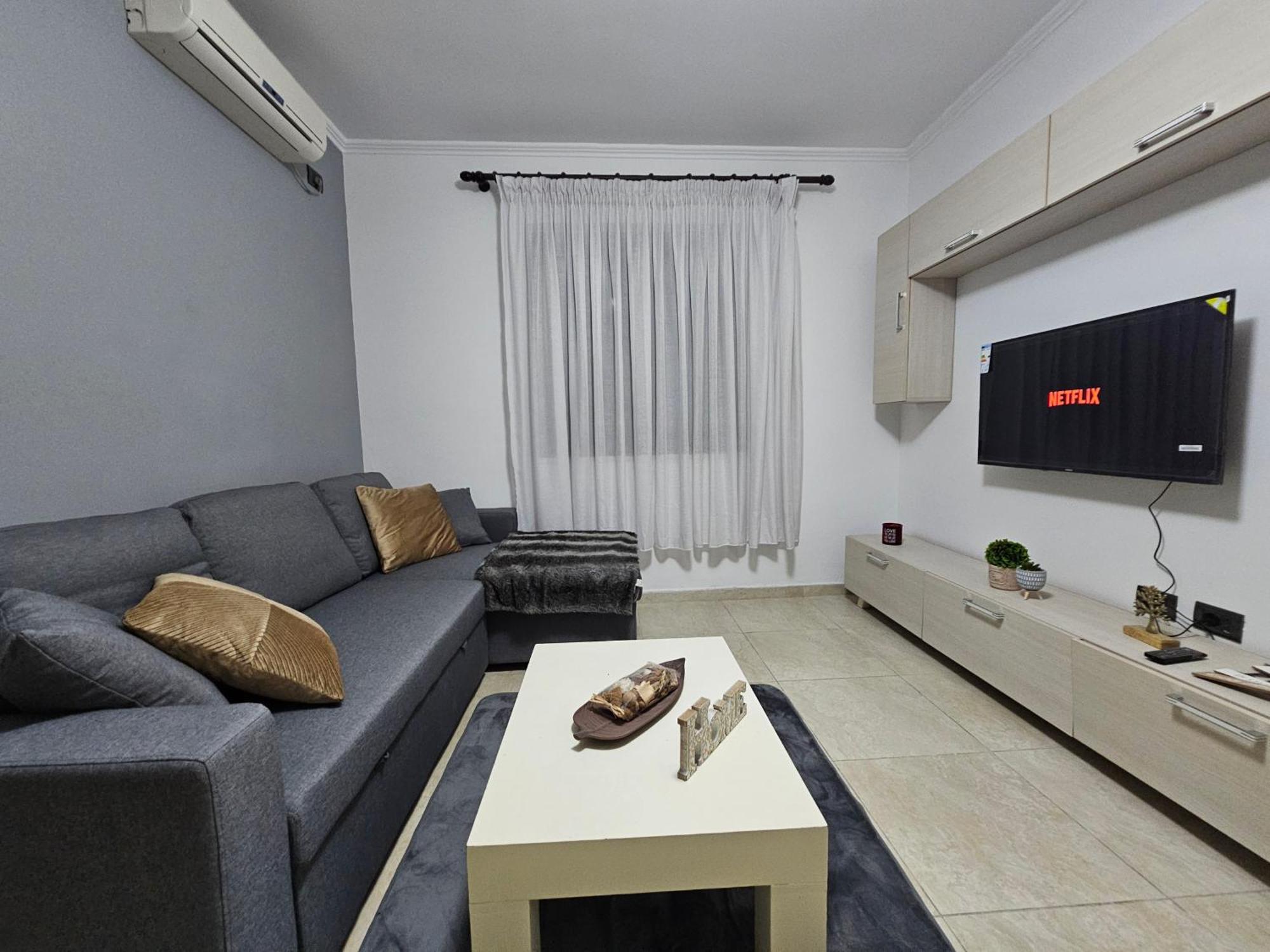 Wanderlust Tirana 2 Apartamento Exterior foto